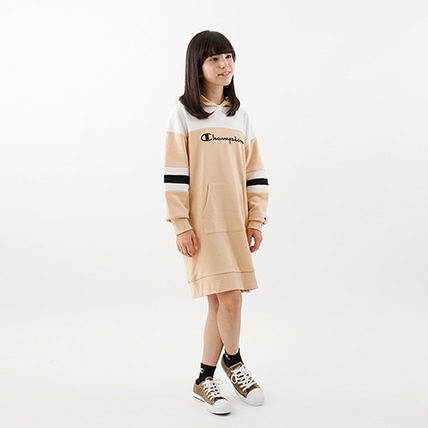 ガールズ フーデッドスウェットワンピース オフホワイト チャンピオンの公式通販サイト